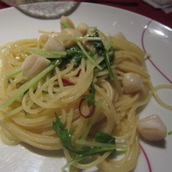 小柱と水菜のペペロンチーニ