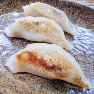 餃子　３個