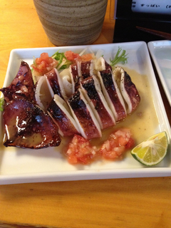 イカの姿焼き　オリーブオイルとトマトのソース