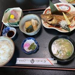 煮魚定食、味噌カツ定食屋、天ぷら
