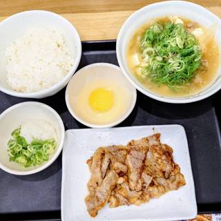 具だくさん肉吸い　カルビ焼肉定食