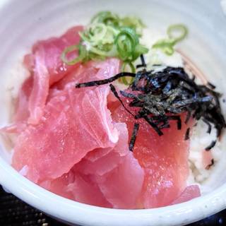 ミニまぐろ丼