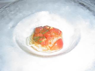 高知県徳谷フルーツトマトの冷製カペッリーニ