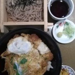 かつ丼とせいろそばセット