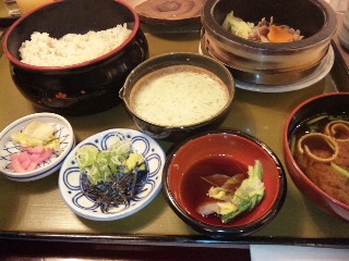 とろろ定食