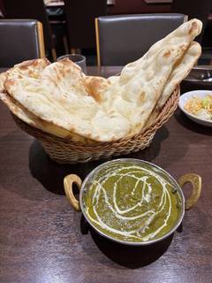 サグカレーとナンセット