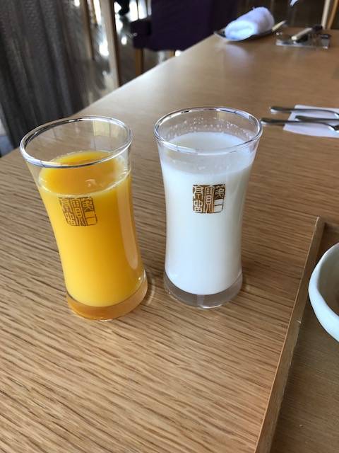 オレンジジュース・ミルク