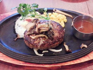 黒×黒ハンバーグステーキ