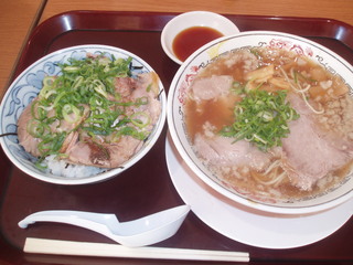 醤油ラーメンチャーシュー丼セット