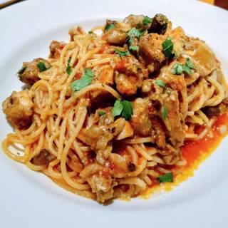 グリルチキンと色々キノコのトマトソース