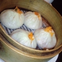 Ｊｏｅ&rsquo;ｓ　特製蟹肉と蟹ミソ入り小籠包