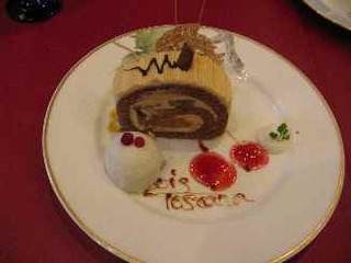 栗のロールケーキ