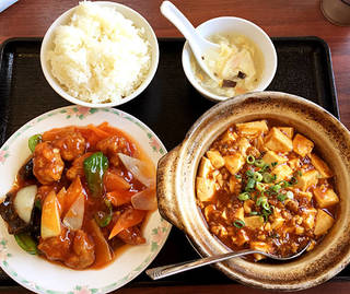 酢豚とマーボー豆腐のセット定食