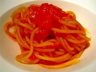 スパゲッティーニ　イタリア産サンマルツァーノトマトと唐辛子のアラビアータ