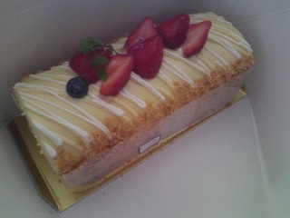 抹茶ロールケーキ