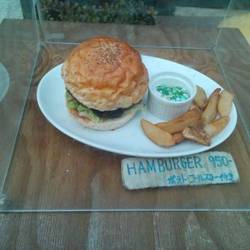 Thebuergerstandfellows ザバーガースタンドフェーローズ 地図 写真 表参道 青山 ハンバーガー ぐるなび