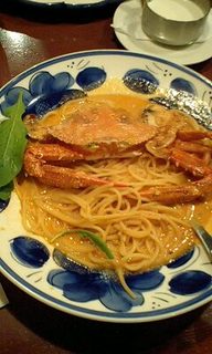 渡り蟹のトマトクリームパスタ