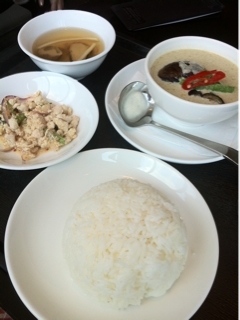 日替わりのココナッツタイカレー