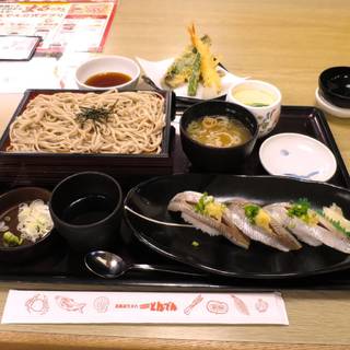 旨いわし　天鮨・北海道そば