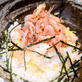 絶品新鮮　生桜えび丼