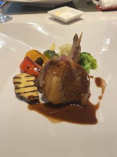 骨付き仔羊のロティ