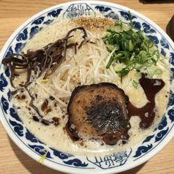 九州らーめん亀王 恵美須町店（地図/写真/新世界/ラーメン） - 楽天