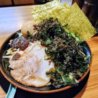 横浜家系ゴジラーメンBLACK