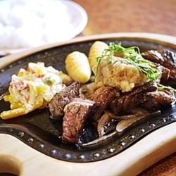 びっくりドンキー 鶴見店 地図 写真 鶴見 ハンバーグ ぐるなび