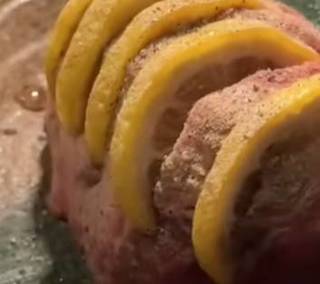 塊肉の牛タンレモン