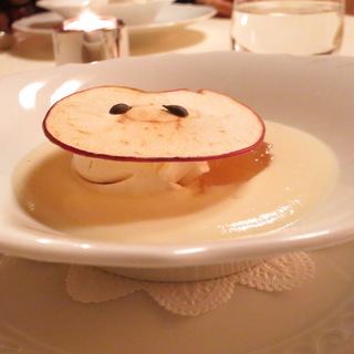 リンゴの冷製スープのデザート