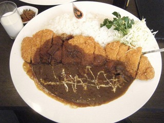 横須賀海軍チキンカツビッグカレー砲