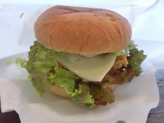 チーズチキンバーガー