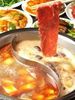 ２種のスープの薬膳火鍋＋出来立て７５種類中華食べ放題